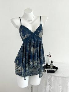 Nueva moda de verano estilo Y2K: top sin mangas con bajo asimétrico, estampado floral y espalda descubierta, chaleco con tiras cruzadas en los hombros; ropa casual para mujer