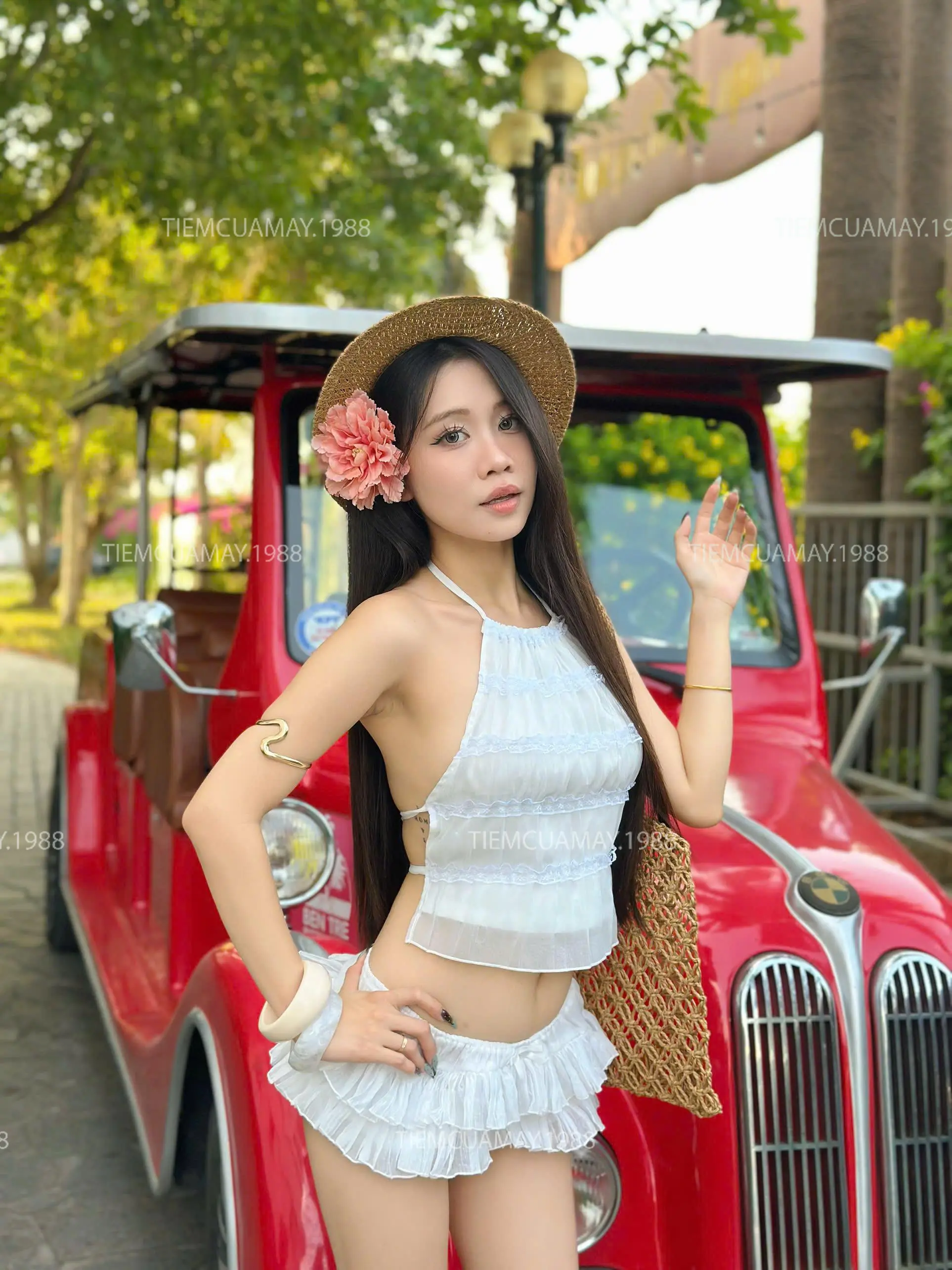 A28 - Áo Cổ Yếm Hở Lưng Một Mảnh Đi Biển (Không Mút Ngực) Buộc Dây Lưng | BigBuy360 - bigbuy360.vn