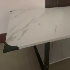 [Catatan:Hadiah gratis adalah layanan purna jual. Hadiah gratis kirim 24 jam, rusak ganti baru!]FUFUFun Meja Tamu Besi Furnitur 80CM/100CM Meja Kopi Meja Pola Marmer Solid Meja Tamu Sederhana Meja Ruang Tamu Furniture