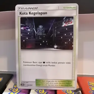 KOTA KEGELAPAN POKEMON TCG