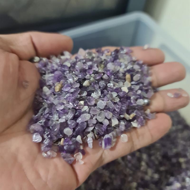 BATU AMETHYST TUMBLED CHIPS 3 SD 5 MM 50GRAMS