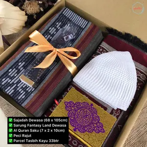 Hampers Gift Box B Kado Cowok Sajadah Al Quran Peci Tasbih Souvenir