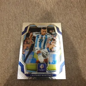 Kartu bola argentina lautaro martinez panini prizm copa america 2024