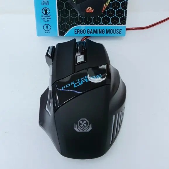Quinton Ergo Gaming Mouse USB dengan Lampu RGB 3 Tombol Macro Desain Ergonomis untuk Pengalaman Bermain Lebih Baik dan Nyaman