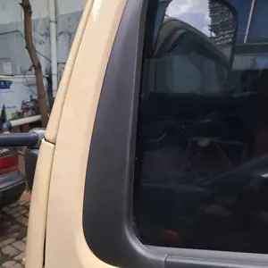 Garnis List Lis Kaca Pintu Bagian Depan Canter PS125 PS110 Turbo Ori